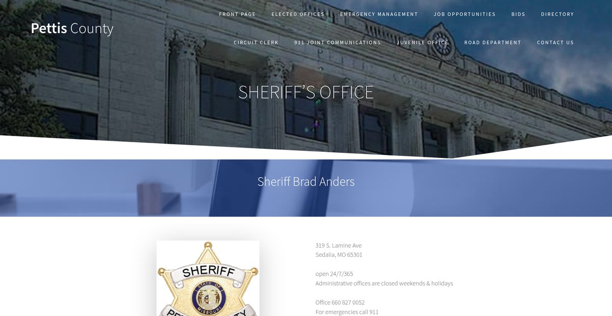 Preview of pettiscomo.com